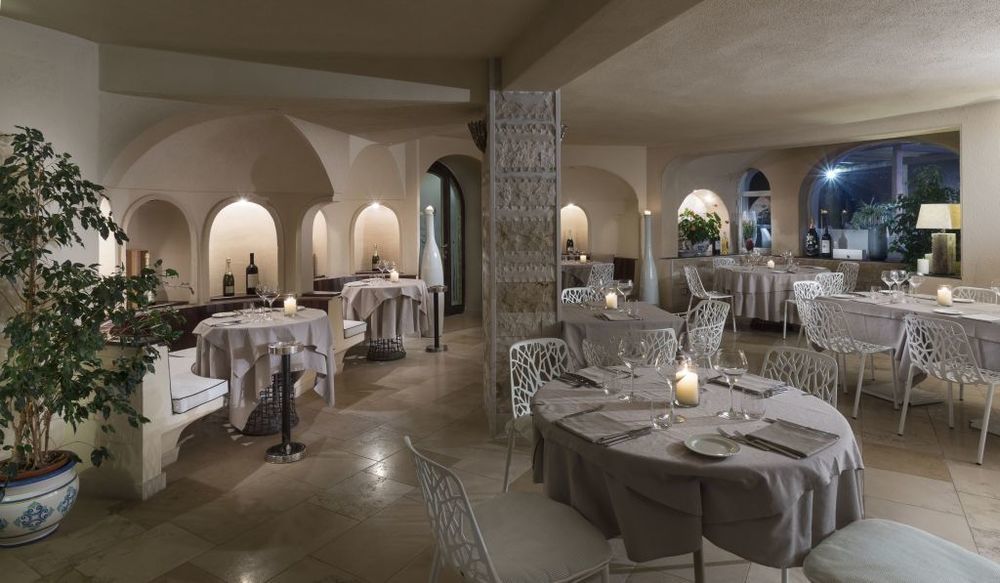 Club Hotel