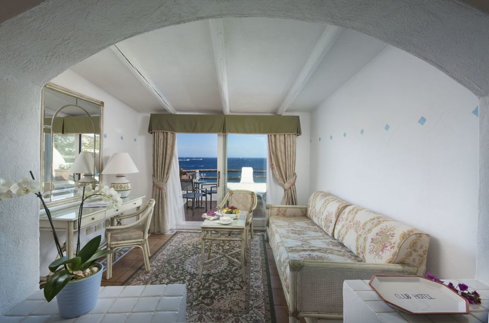 Club Hotel 4*