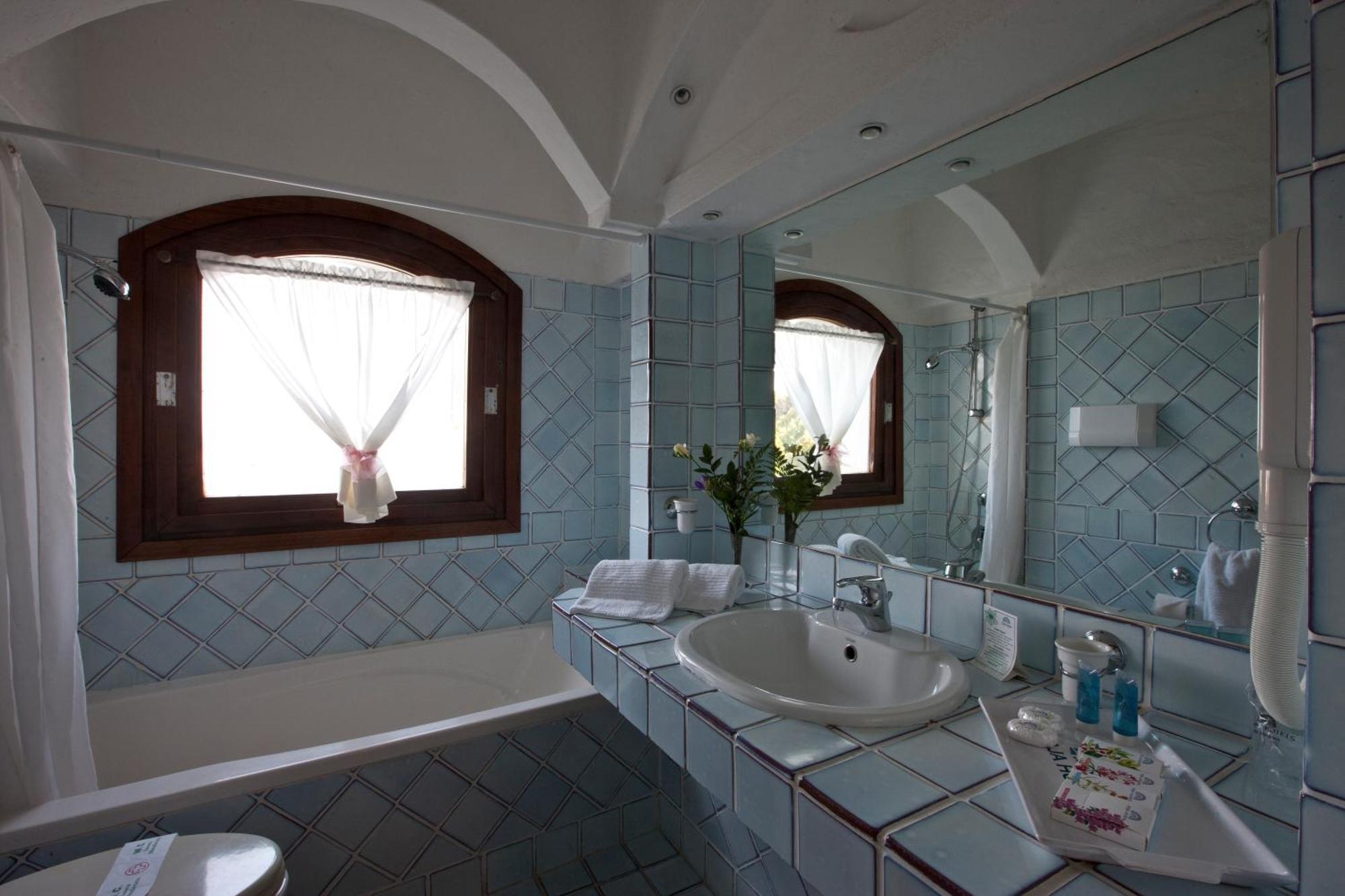 Club Hotel 4*