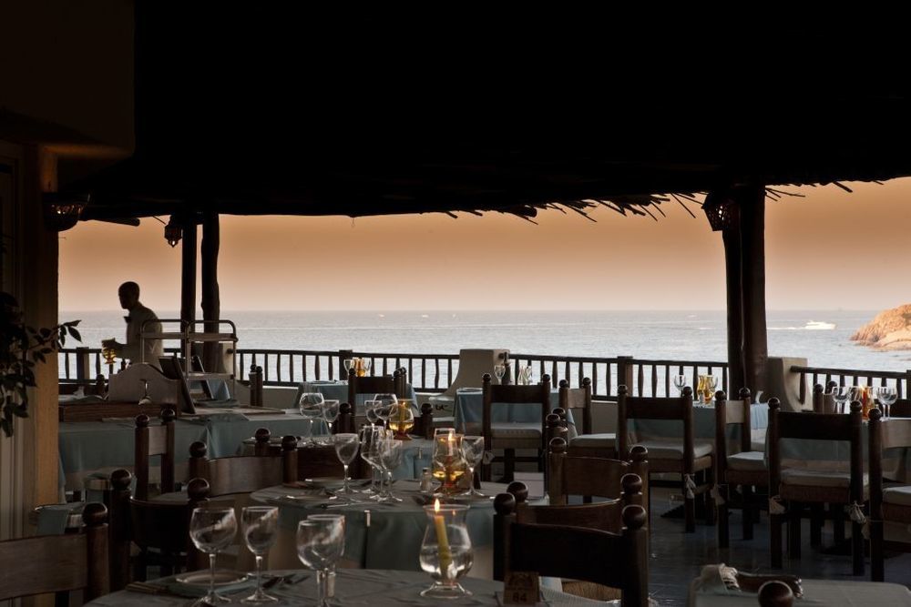 Club Hotel